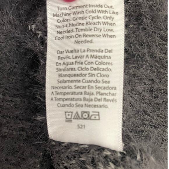Time & Tru Women Tunic Sweater S Gray Animal Print Fuzzy Soft Academia Travel - Picture 9 of 10